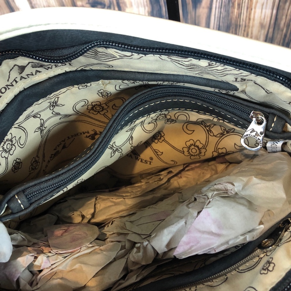 Montana West Buckle Collection Crossbody - Picture 4 of 5